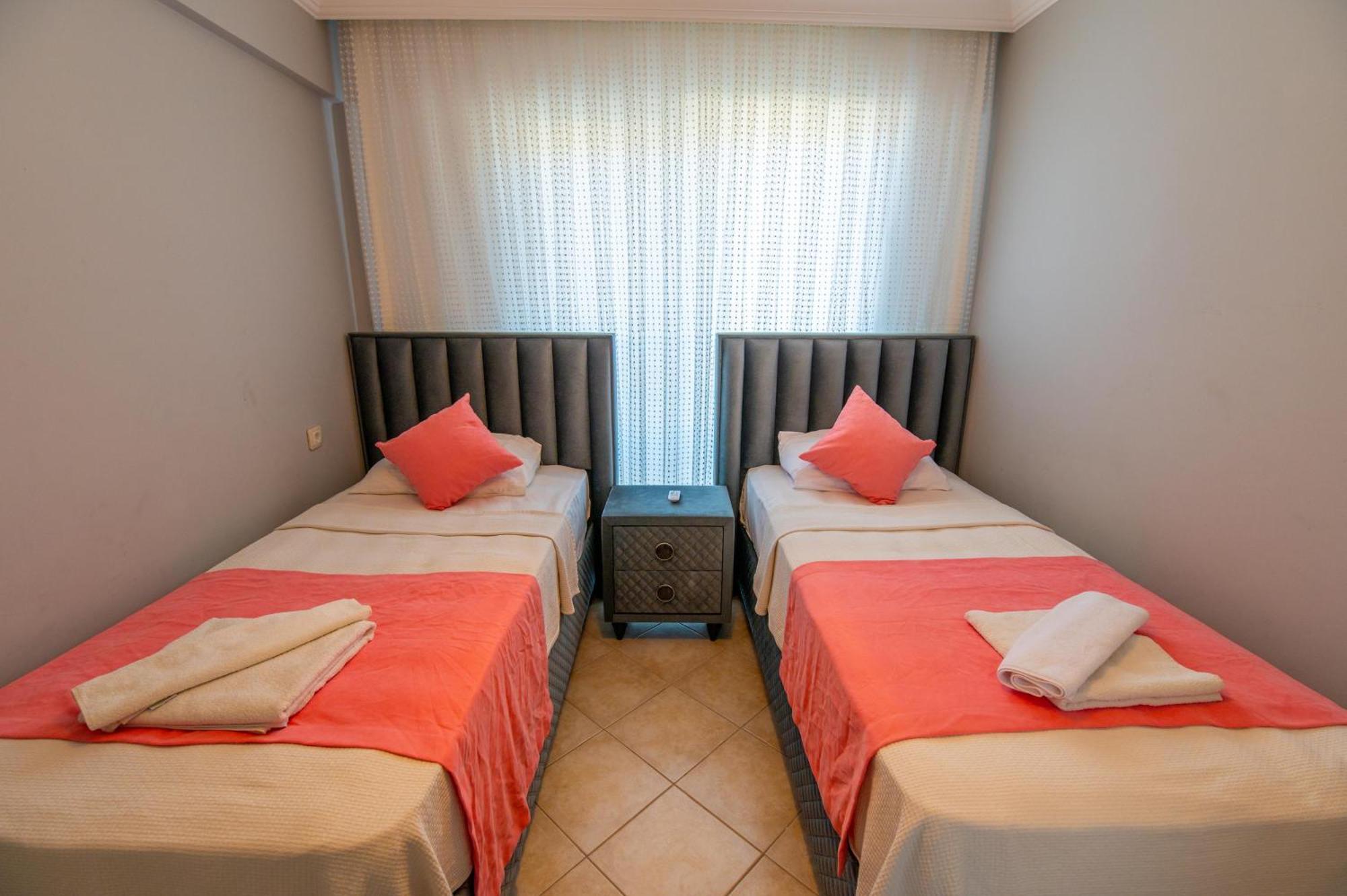 Sunset Beach Club Aqua Lettings Fethiye Exterior photo