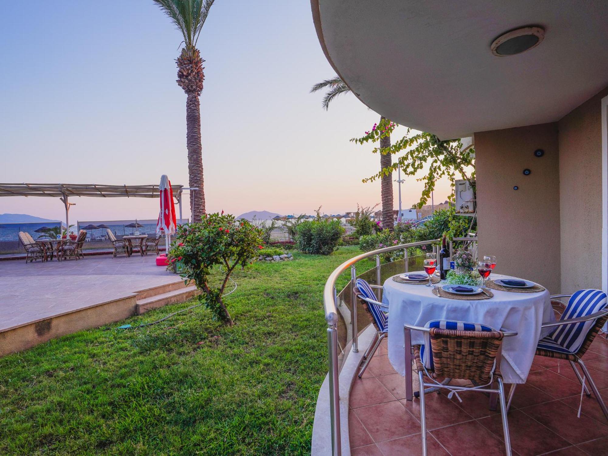 Sunset Beach Club Aqua Lettings Fethiye Exterior photo