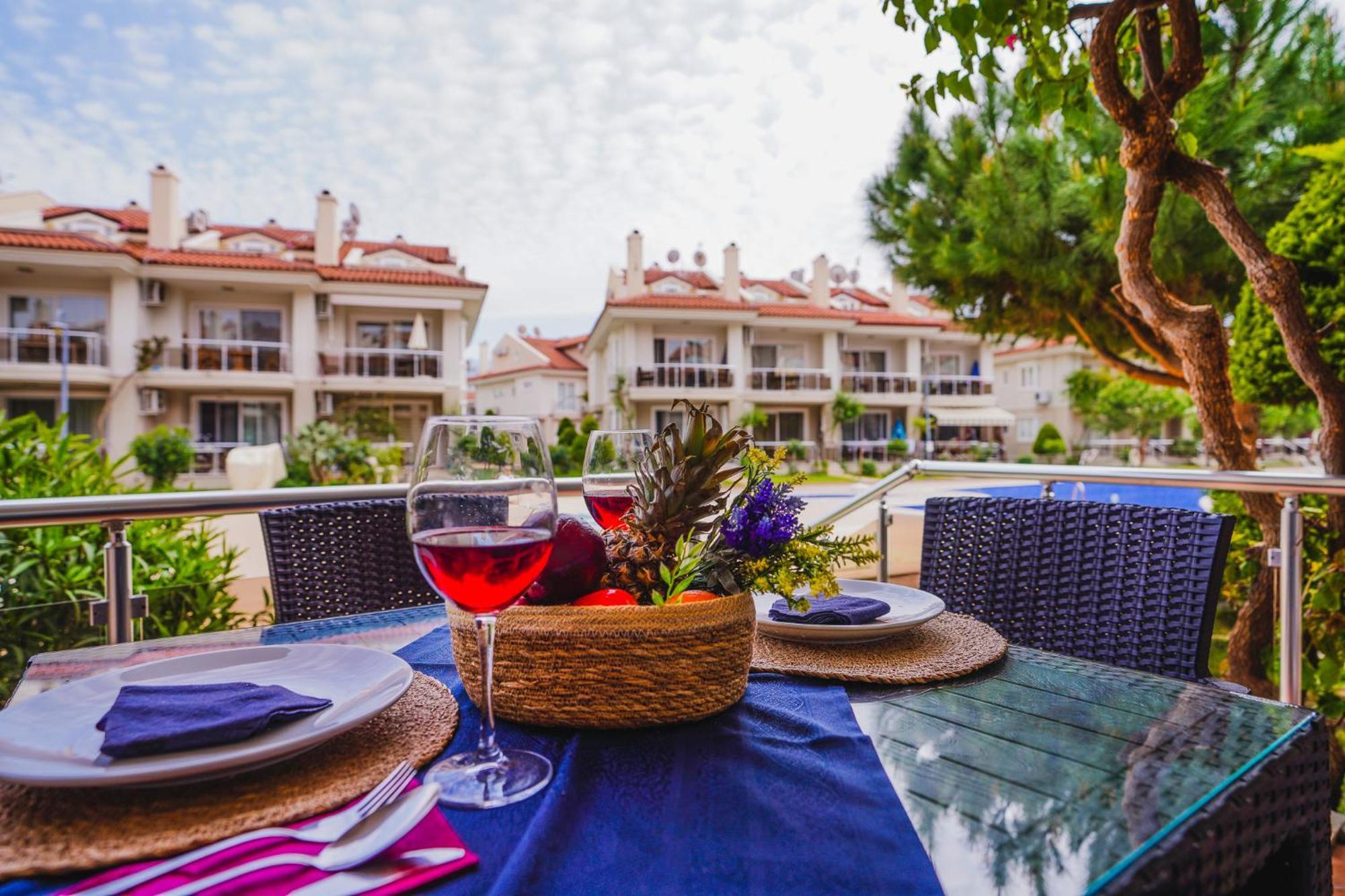 Sunset Beach Club Aqua Lettings Fethiye Exterior photo